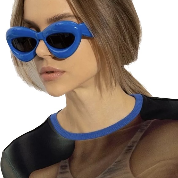 RETRO HOT SUNNIES LIPSTICK CATEYE SUNNIES AVAILABLE IN 3 CANDY COLORS - NEW - Picture 8 of 10